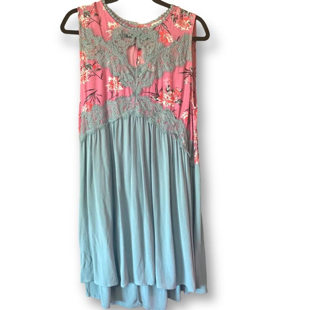 Umgee | Sleeveless Shift Keyhole Dress | Floral Print & Lace Bodice | Sage-Mint - Picture 6 of 15